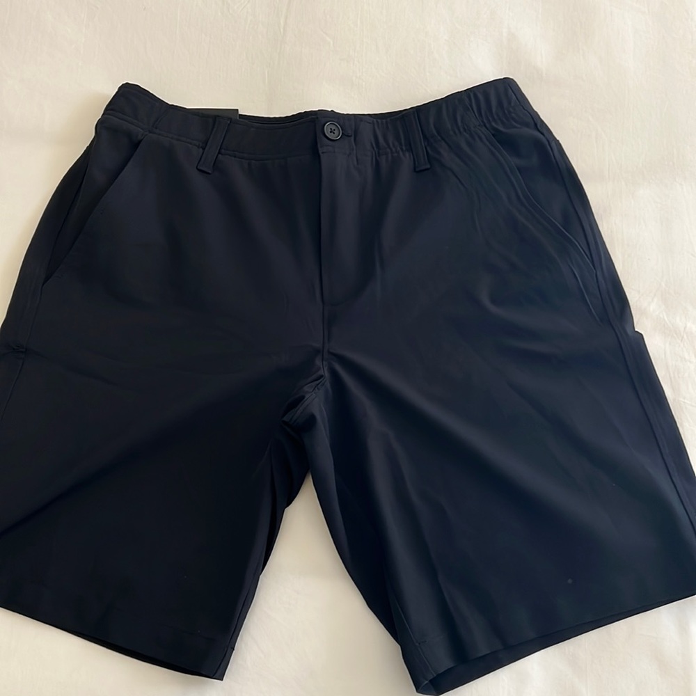 Under Armour, 10”inseam Men’s short